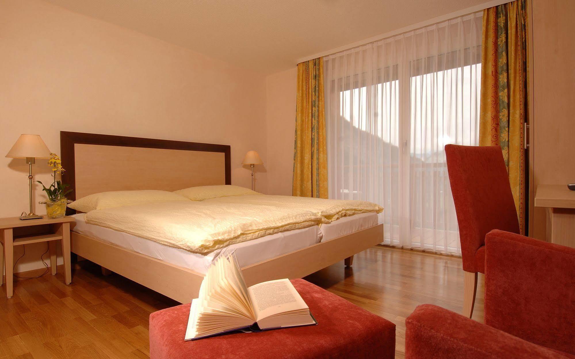 Hotel Viktoria-Leukerbad-Therme Екстериор снимка