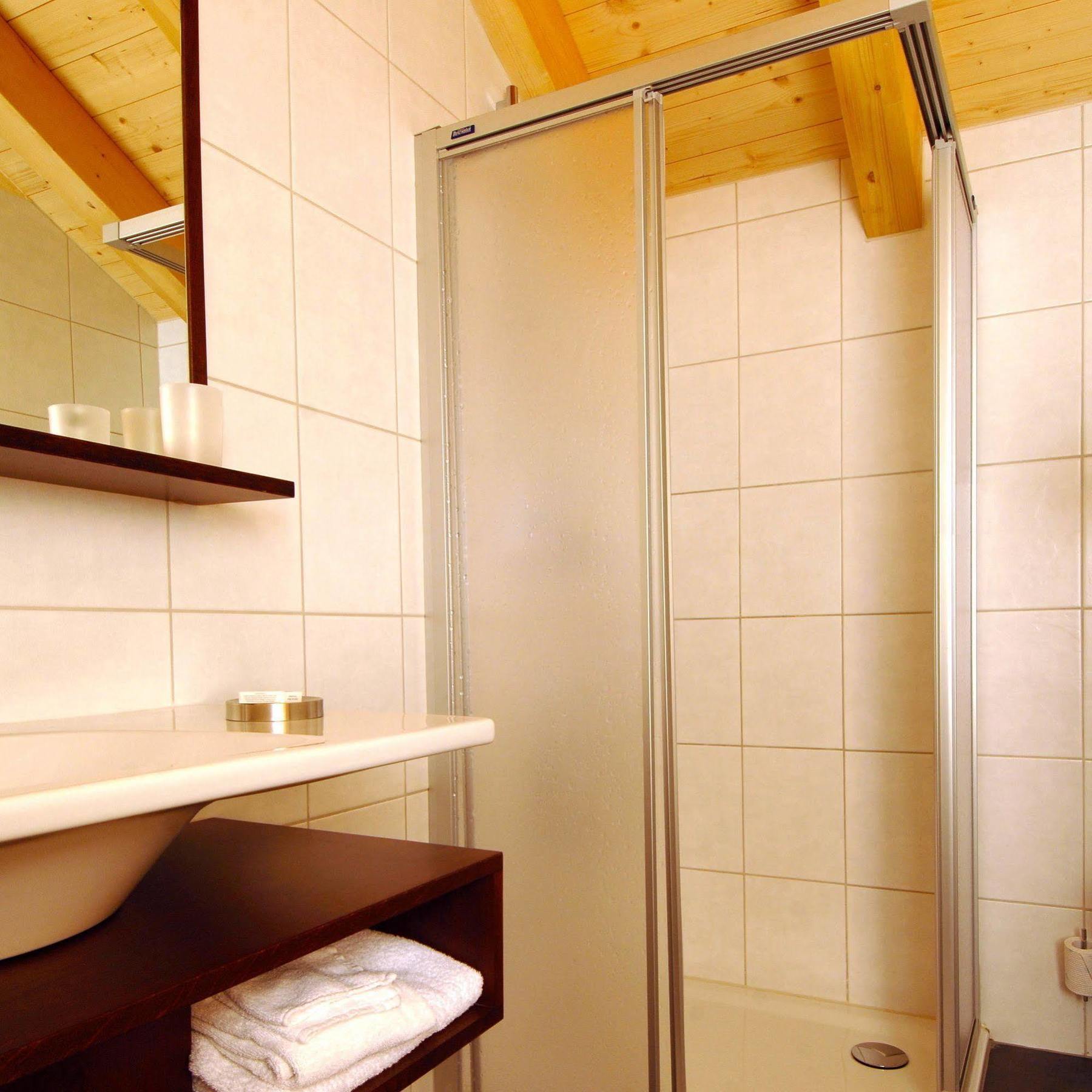 Hotel Viktoria-Leukerbad-Therme Екстериор снимка