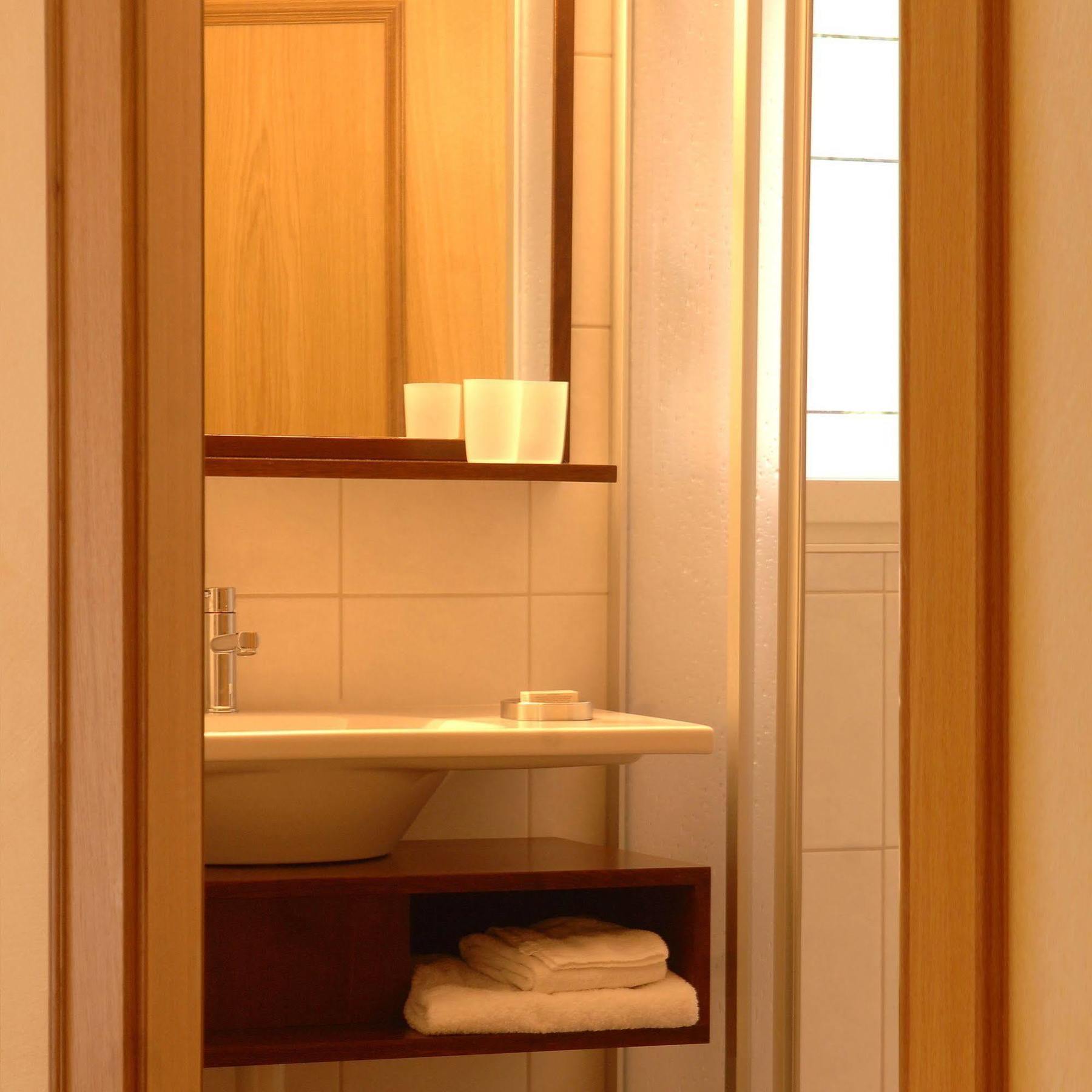 Hotel Viktoria-Leukerbad-Therme Екстериор снимка